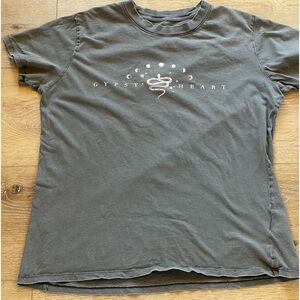 Cotton On graphic tee with ‘Gypsy Heart’ print. Women’s size L. Lightweight tee